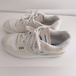 White & cream with mint colored accents NB 550. Cute and stylish sneaker!
